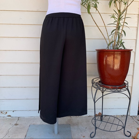 Aritzia Black Wide Leg Pants - Picture 5 of 9
